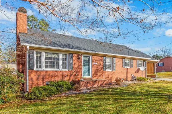 131 Hilda DR, Mount Airy, NC 27030