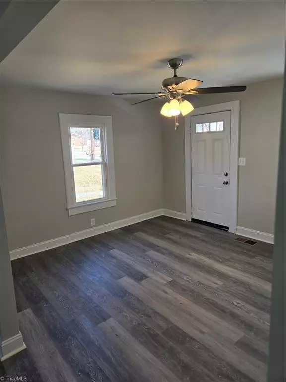 Winston-salem, NC 27127,513 Devonshire ST