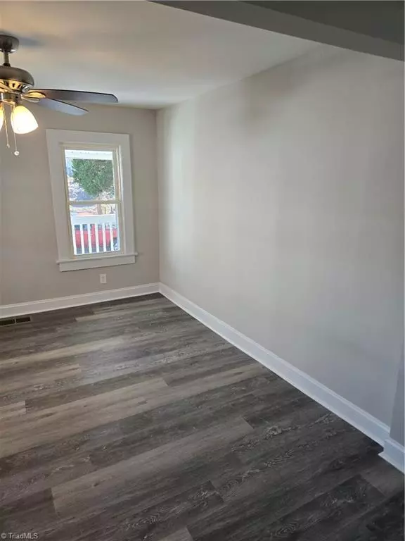 Winston-salem, NC 27127,513 Devonshire ST