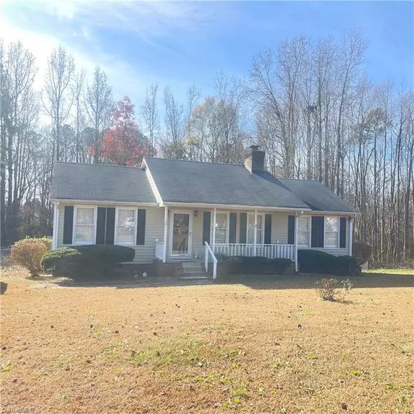 149 E beverly LN, Henderson, NC 27537