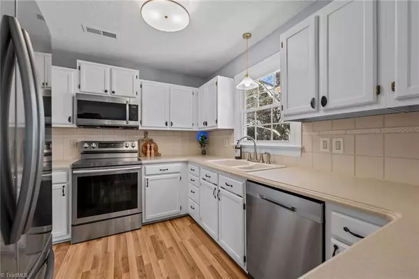 Greensboro, NC 27407,5604 Cedar Bluff CT