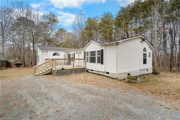 147 Camellia LN, Mocksville, NC 27028