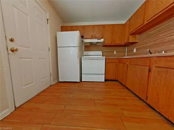 High Point, NC 27260,723 Scientific ST