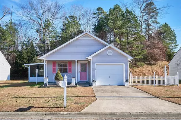 2625 Stratford Lake RD, Winston-salem, NC 27103