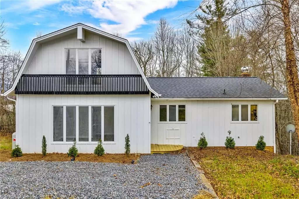 West Jefferson, NC 28694,680 Nikanor RD