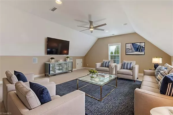 Winston-salem, NC 27107,1330 Meadowlands DR