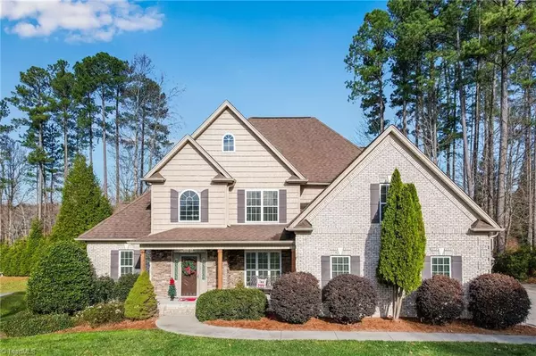 1330 Meadowlands DR, Winston-salem, NC 27107