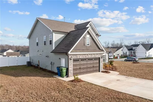 Graham, NC 27253,1976 Channel ST