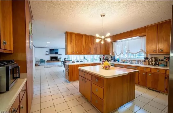 High Point, NC 27262,1508 Wendover DR