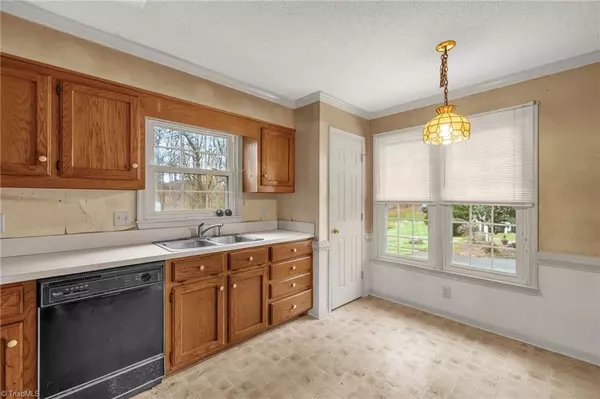 Kernersville, NC 27284,905 Park Place DR #D