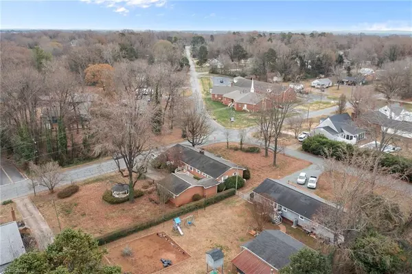 Burlington, NC 27215,204 Trail Four