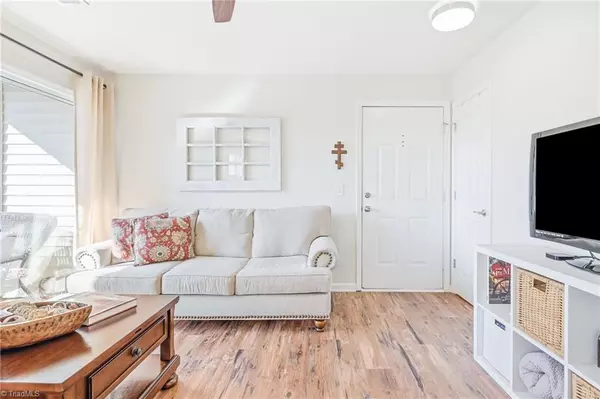 Advance, NC 27006,298 Town Park DR #202