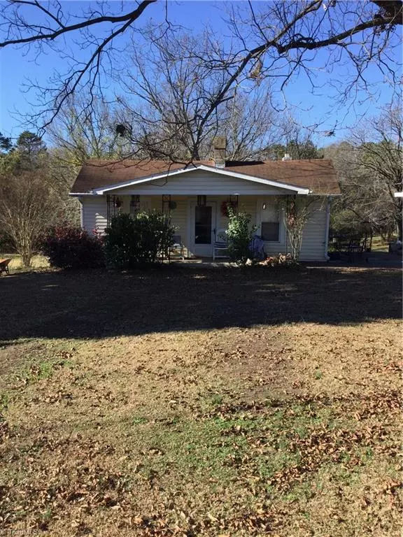 1141 Gant RD, Graham, NC 27253