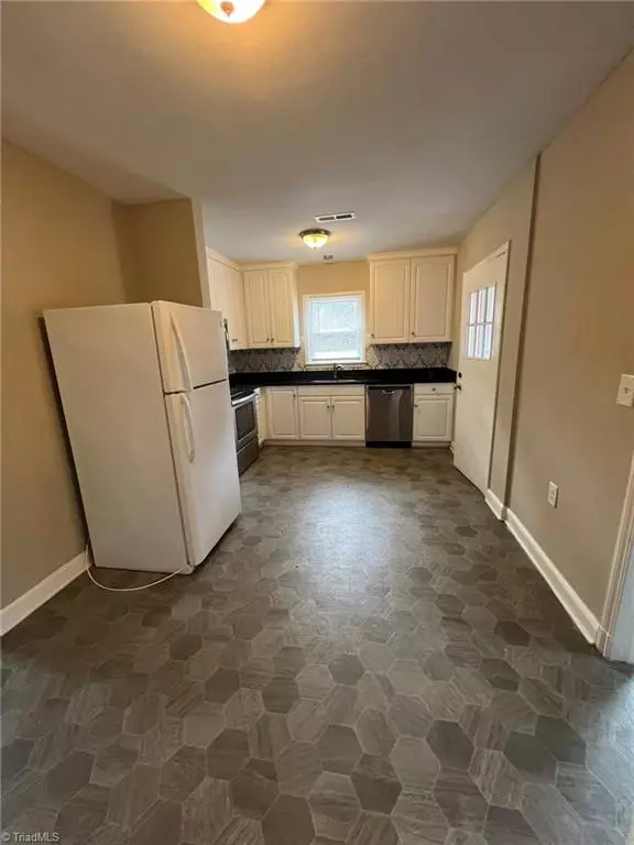 Greensboro, NC 27408,1011 W Wendover AVE