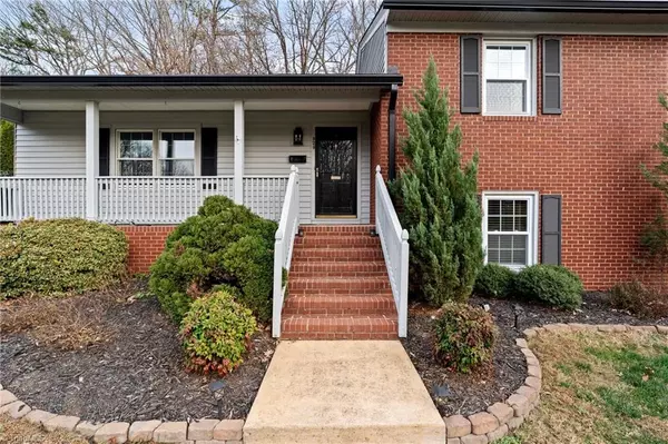 Asheboro, NC 27203,929 Walton CT