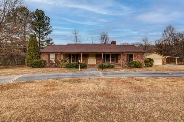 High Point, NC 27262,2126 Chestnut ST