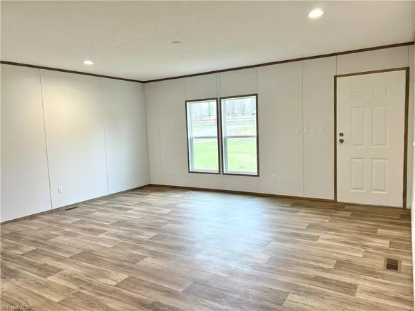 Harmony, NC 28634,174 Trivette RD