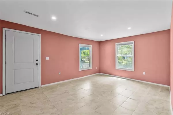 High Point, NC 27260,1224 Downing ST