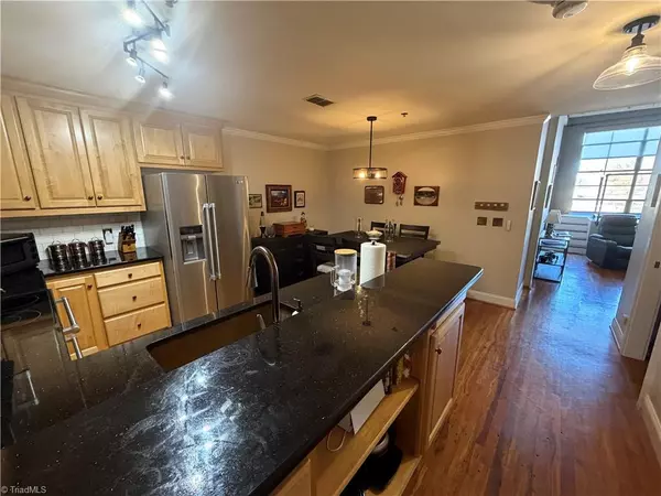 Mount Airy, NC 27030,165 Virginia ST #409