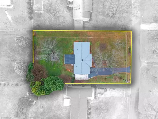 Winston-salem, NC 27103,6070 Blue Bonnet LN