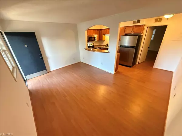 Winston-salem, NC 27101,1310 Brookstown AVE #7