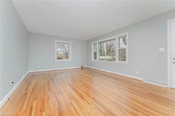 Winston-salem, NC 27103,1318 Lamont DR