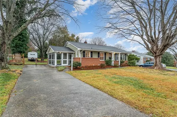 Winston-salem, NC 27103,1318 Lamont DR