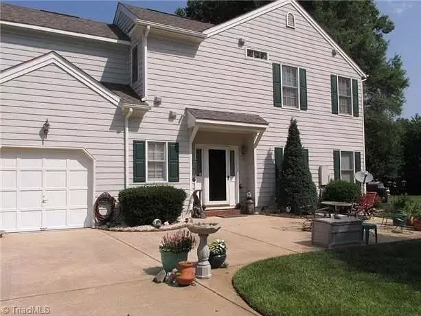 Charlotte, NC 28269,8747 Fox Chase LN #22