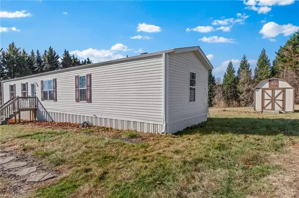 Dobson, NC 27017,1079 Red Hill Creek RD