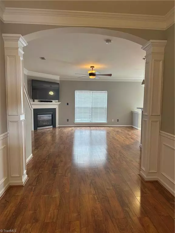 High Point, NC 27265,828 jennifer LN