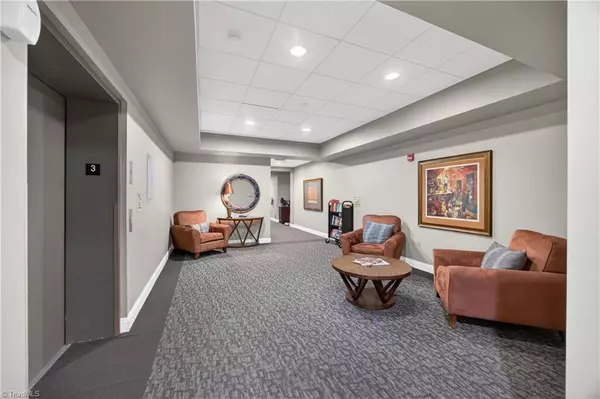 Greensboro, NC 27401,113 N Church ST #303