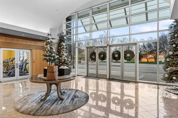 Greensboro, NC 27401,201 N Elm ST #604