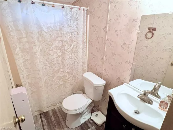 Thomasville, NC 27360,415 Hughes Grove Church RD