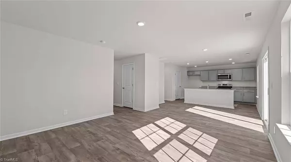 Winston-salem, NC 27107,4751 Mount Hope DR