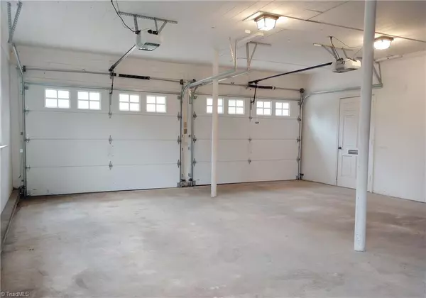 High Point, NC 27262,801 W Parkway AVE