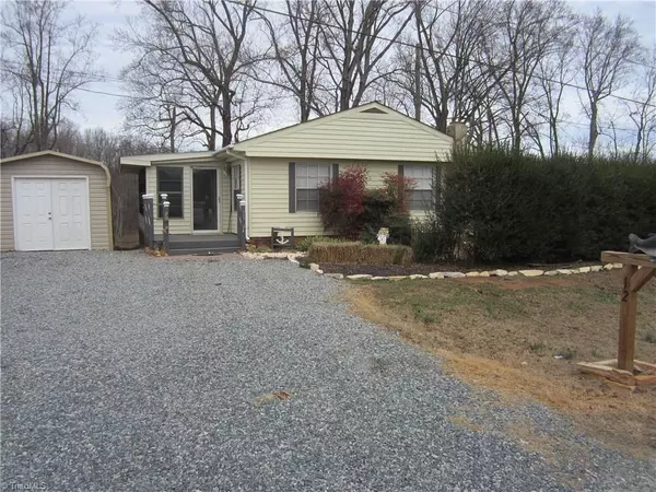 124 Riverview BLVD, Lexington, NC 27292