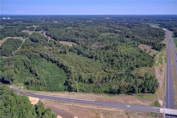 Summerfield, NC 27358,5366 #A Bunch RD