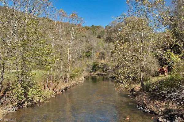 Burnsville, NC 28714,73 Langford Branch RD