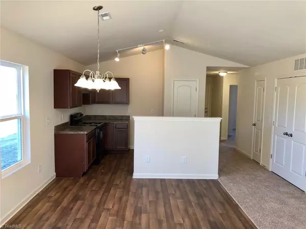 Snow Camp, NC 27349,5208 Merlin DR