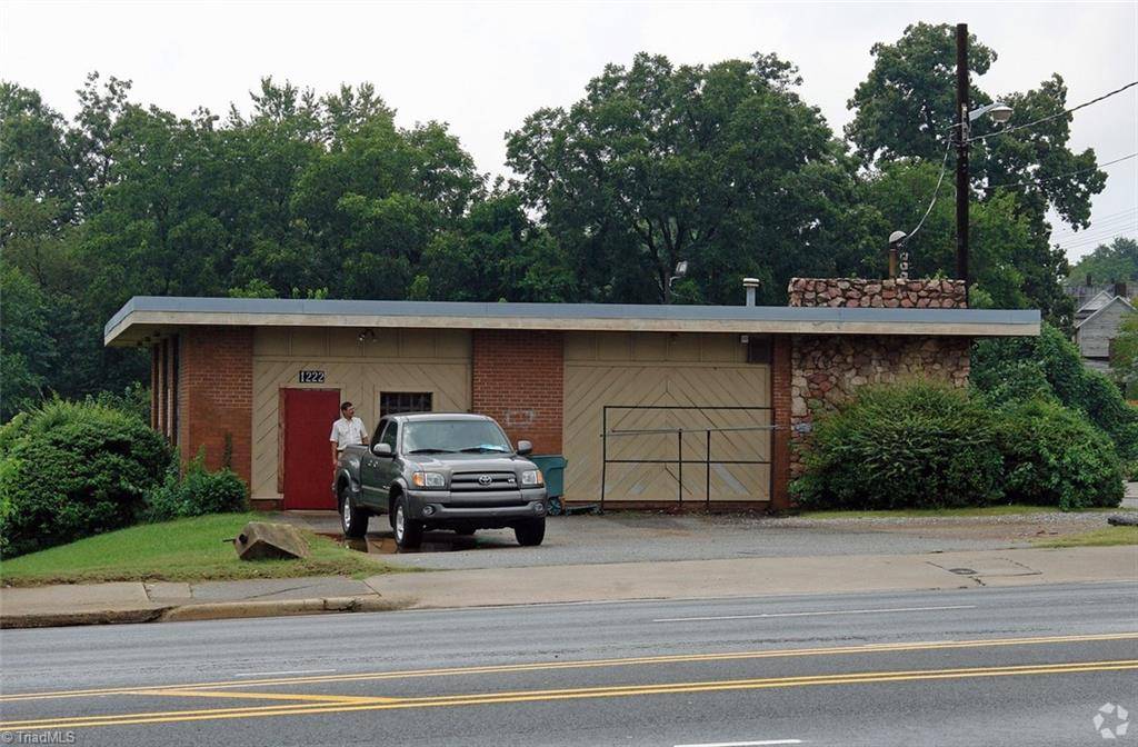 High Point, NC 27260,1222 S Main ST
