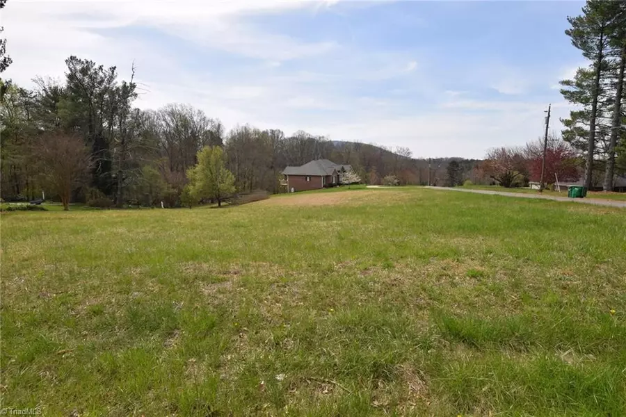 0 Mountain View DR, Pilot Mountain, NC 27041