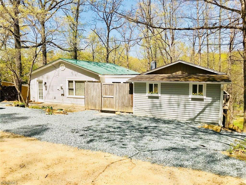 Danbury, NC 27016,1040 Juniper RD