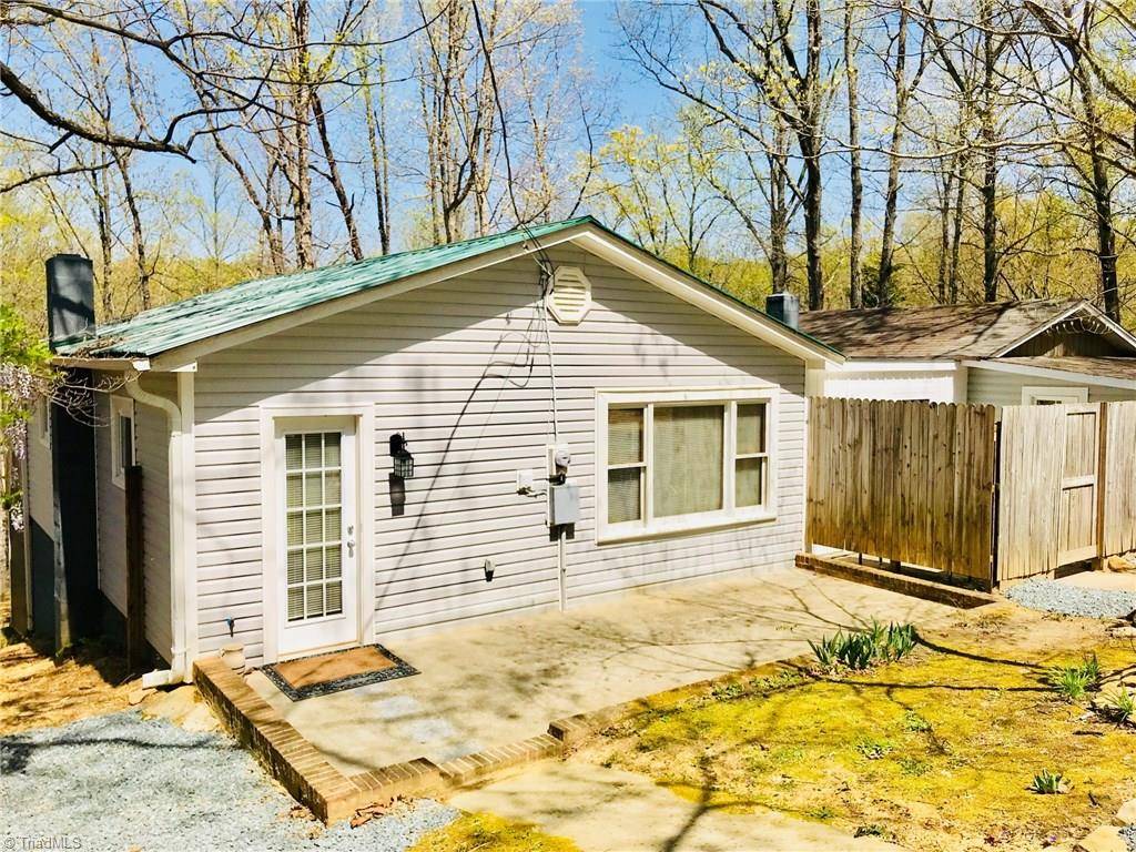 Danbury, NC 27016,1040 Juniper RD