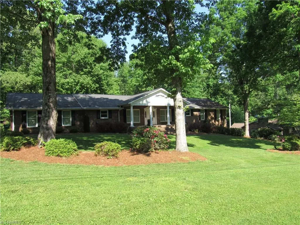 King, NC 27021,314 Holly Ridge DR