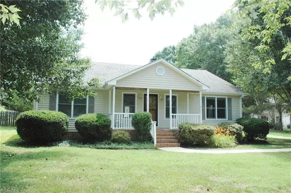 7544 Strawberry RD, Summerfield, NC 27358