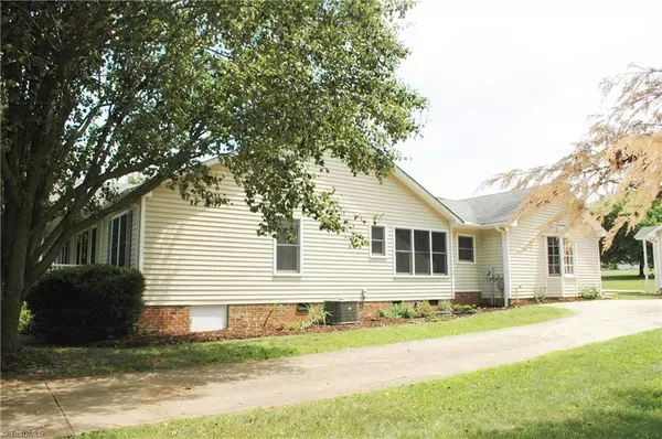 Summerfield, NC 27358,7544 Strawberry RD