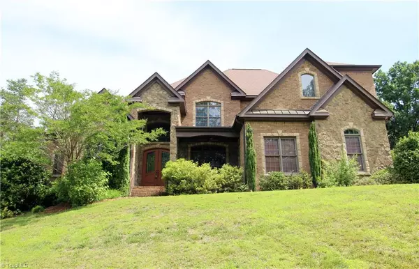 7650 Henson Forest DR, Summerfield, NC 27358