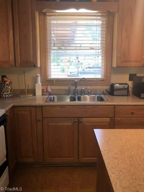 Walnut Cove, NC 27052,1150 Briarwood DR