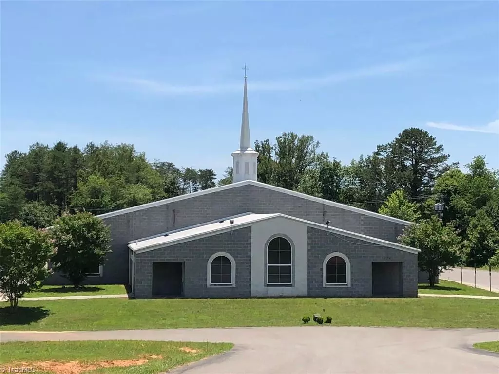 Mount Airy, NC 27030,574 Slate RD