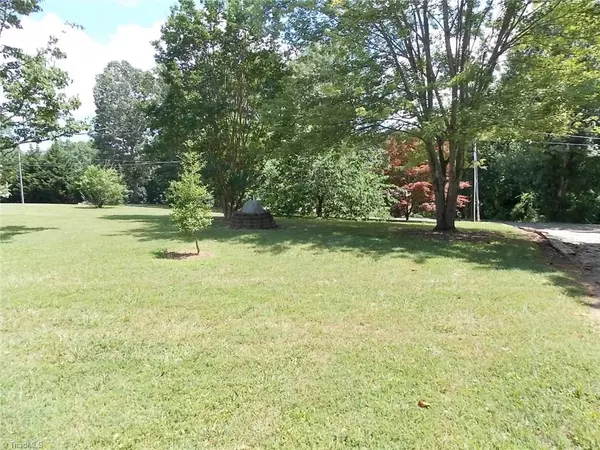 Mount Airy, NC 27030,270 Paynetown RD